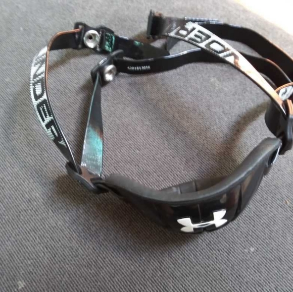 Under Armour Youth Chin Strap - Picture 3 of 3